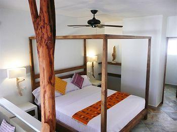 Almaplena Boutique 3*